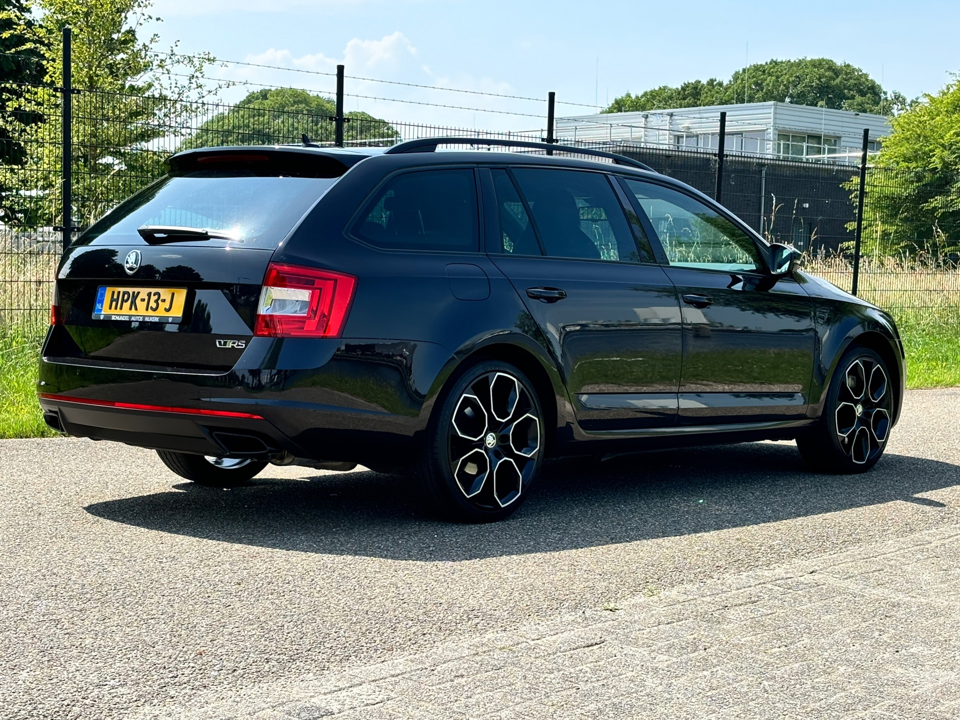 Škoda Octavia Combi 2.0 TSI RS | 6 bak | 19 inch | Canton Audio 45714095-2.jpg | Autobedrijf Van Schijndel