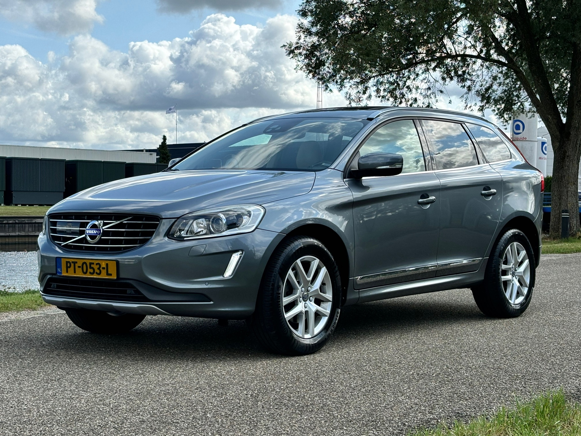 Volvo XC60 2.0 D4 FWD Polar+ | Harman/Kardon 47403684-0.jpg | Autobedrijf Van Schijndel