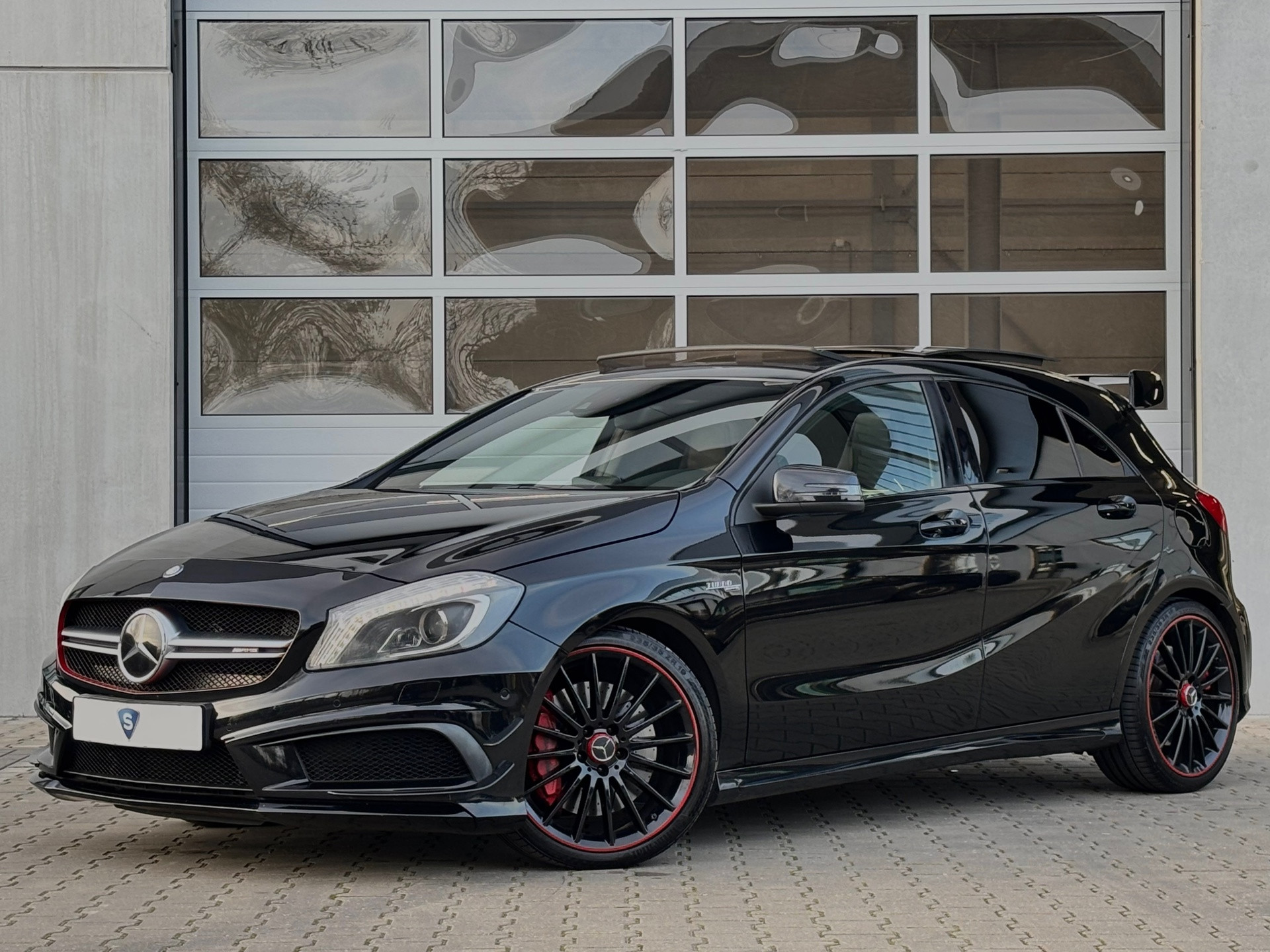 Mercedes-Benz A-Klasse AMG 45 4MATIC | H&K Audio | Schaalstoelen 49950698-0.jpg | Autobedrijf Van Schijndel