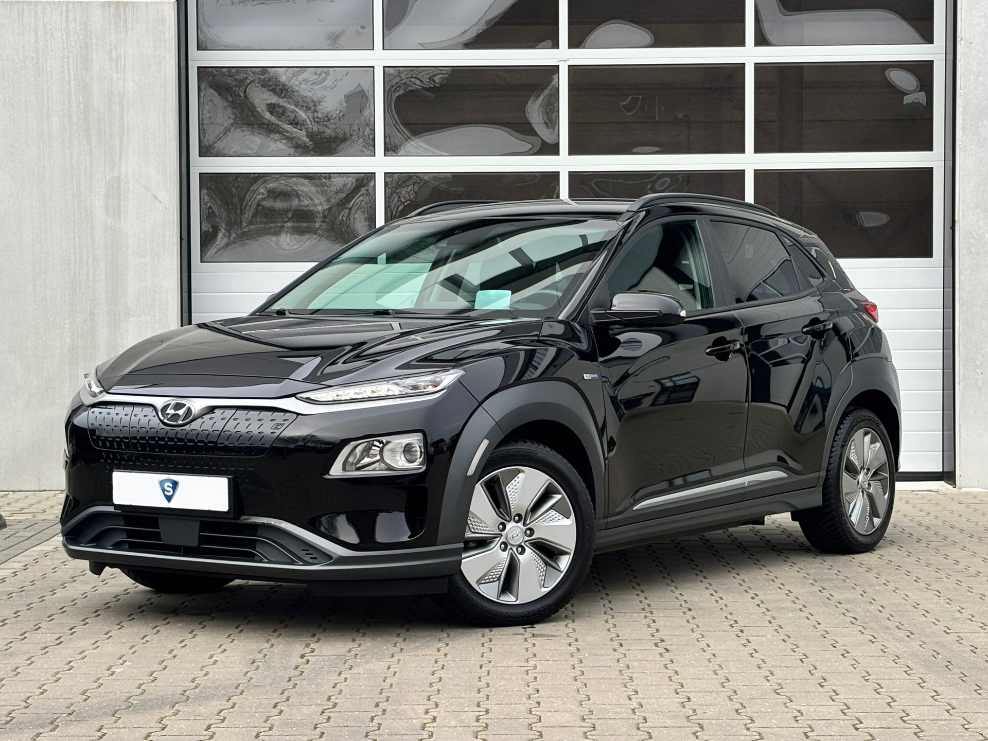 Hyundai Kona EV Fashion 64 kWh |3 fase| NL Auto | 96.000km!! 51252990-0.jpg | Autobedrijf Van Schijndel