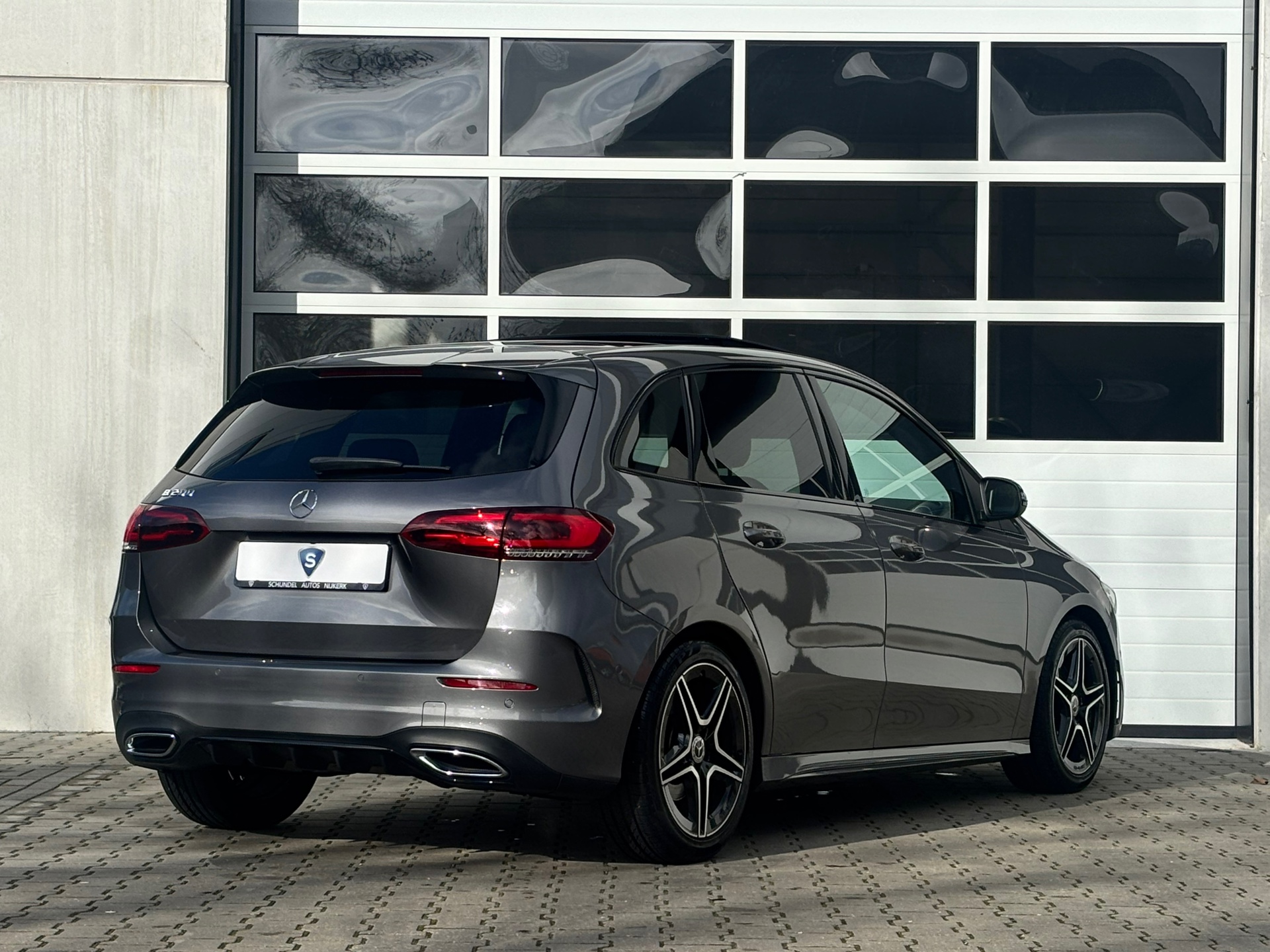 Mercedes-Benz B-Klasse 200 Business Solution AMG | NL Auto | 52.000 km!! 51408598-2.jpg | Autobedrijf Van Schijndel