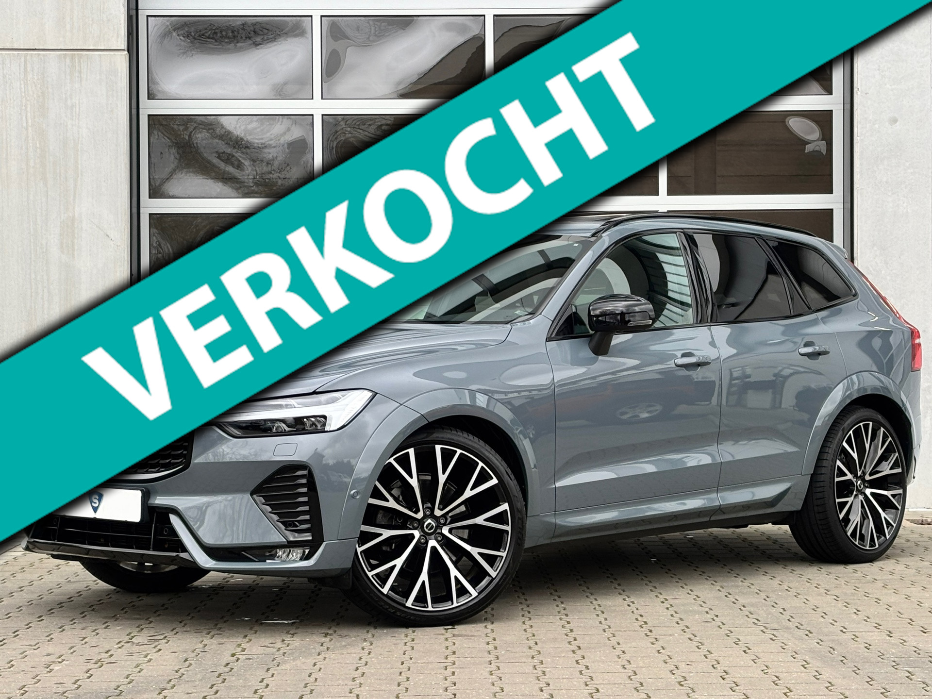 Volvo XC60 2.0 B5 Dark / 360°/ Google/ 22inch/ Massage 51563923-0.jpg | Autobedrijf Van Schijndel