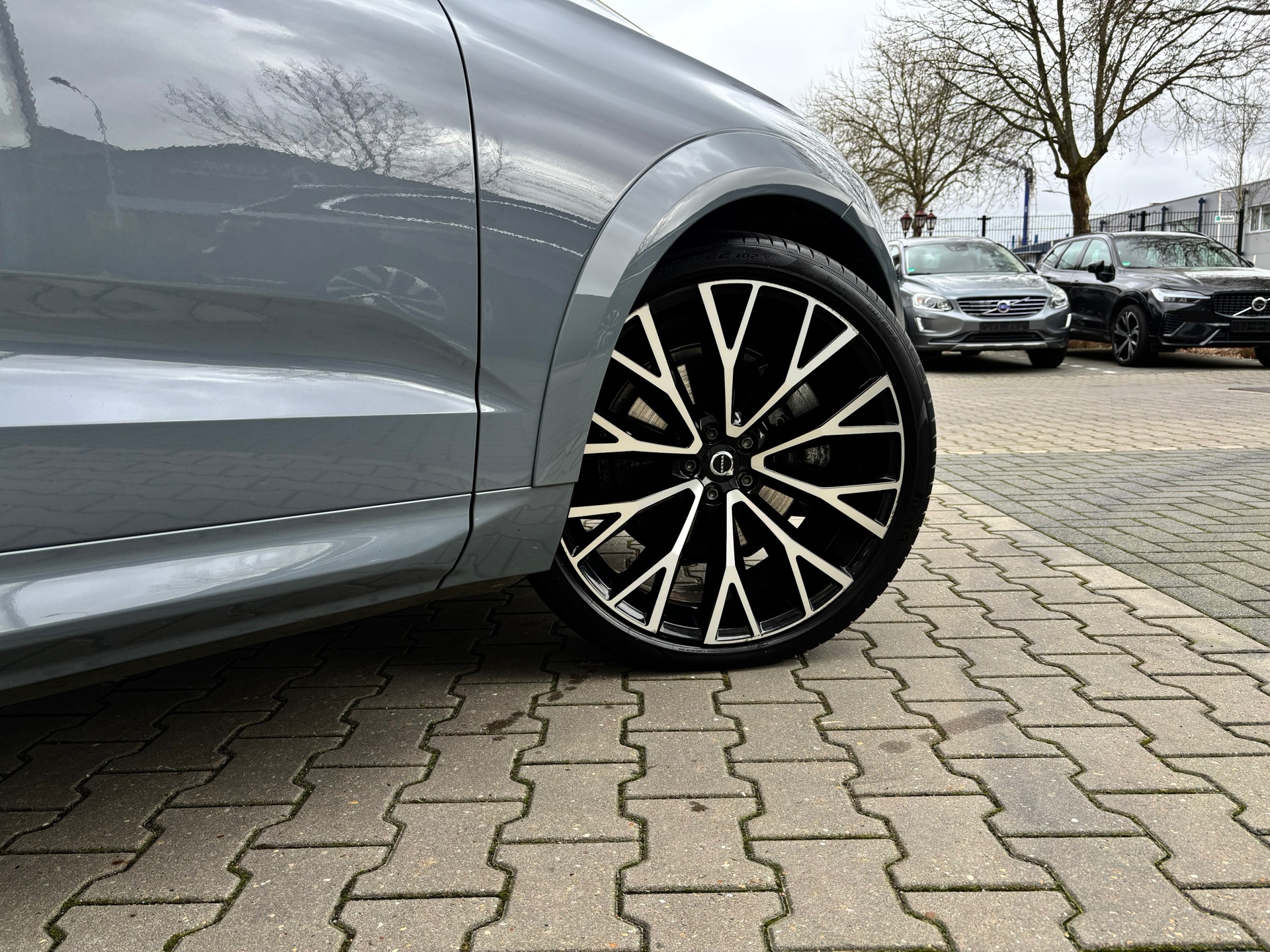 Volvo XC60 2.0 B5 Dark / 360°/ Google/ 22inch/ Massage 51563923-2.jpg | Autobedrijf Van Schijndel