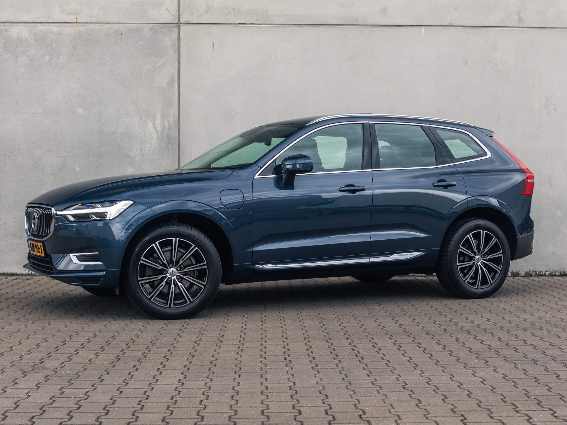 Volvo XC60 2.0 T8 Twin Engine AWD Inscription / Head up / Pano / H&K Audio 51653958-0.jpg | Autobedrijf Van Schijndel