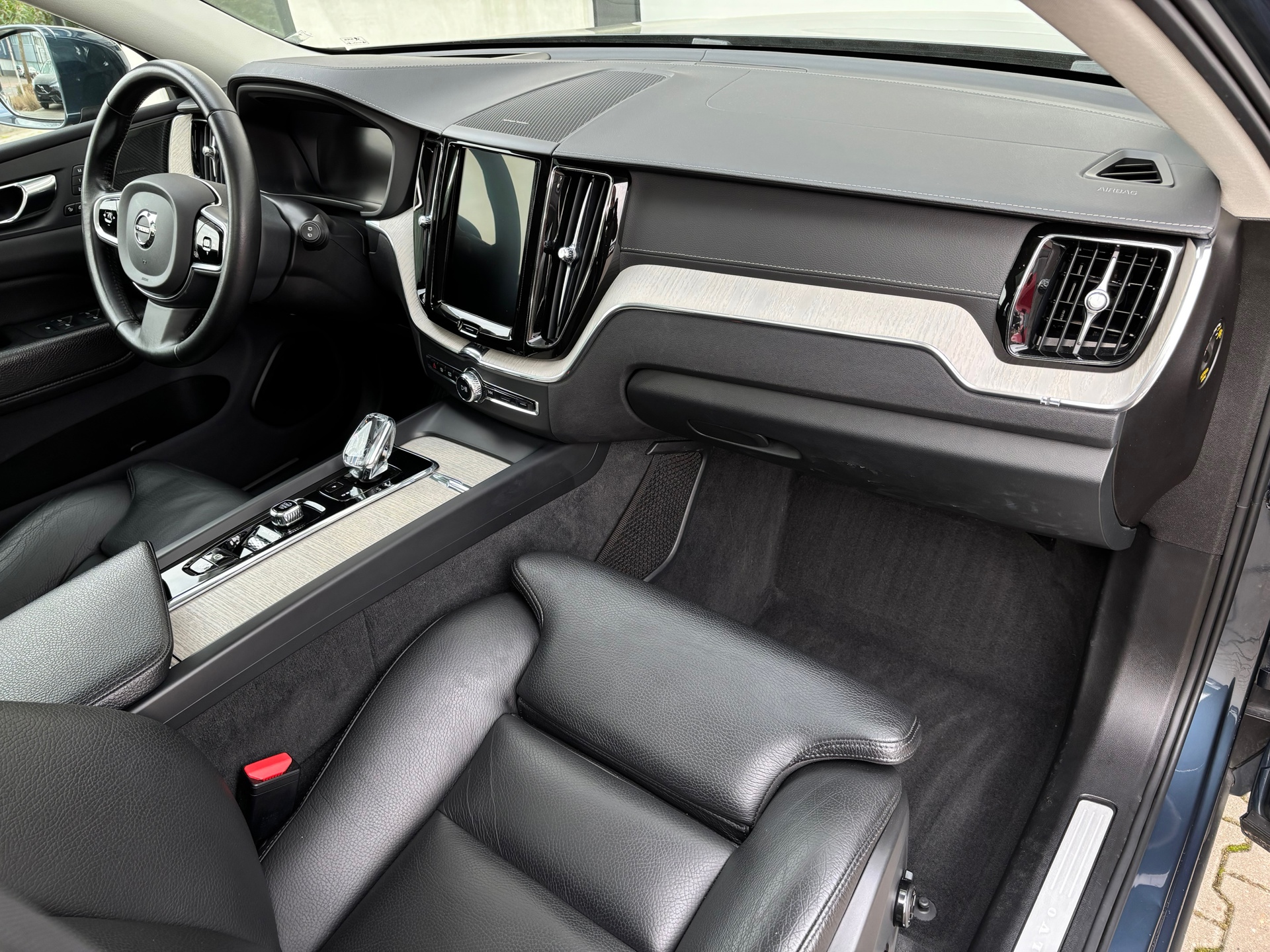 Volvo XC60 2.0 T8 Twin Engine AWD Inscription / Head up / Pano / H&K Audio 51653958-1.jpg | Autobedrijf Van Schijndel