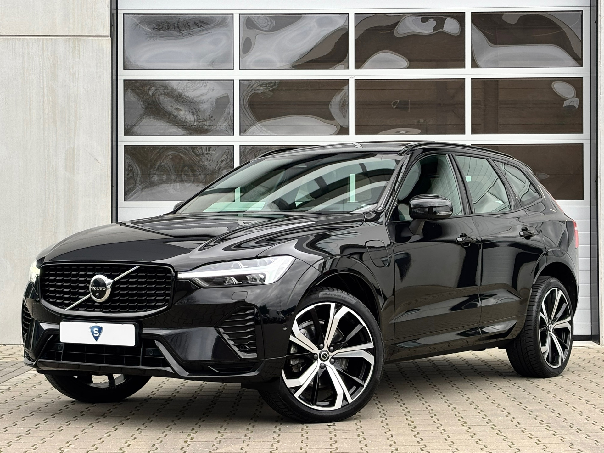 Volvo XC60 2.0 T6 Plug-in hybrid AWD Dark / Google / Trekhk. / 360° / 21inch 51708192-0.jpg | Autobedrijf Van Schijndel