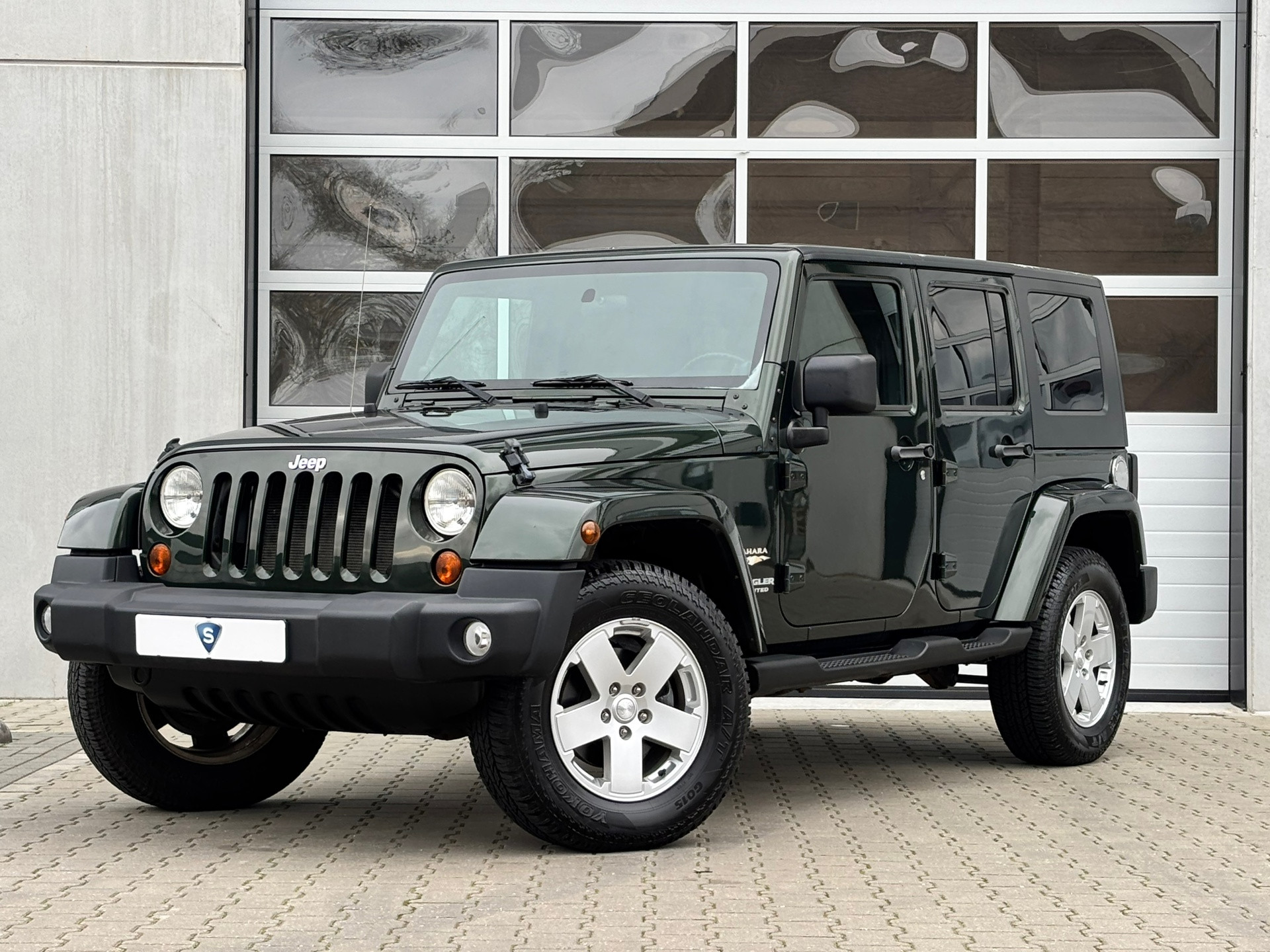 Jeep Wrangler 3.8 V6 Sahara | Youngtimer | 1ste eig | 49.000 km!! 51813621-0.jpg | Autobedrijf Van Schijndel