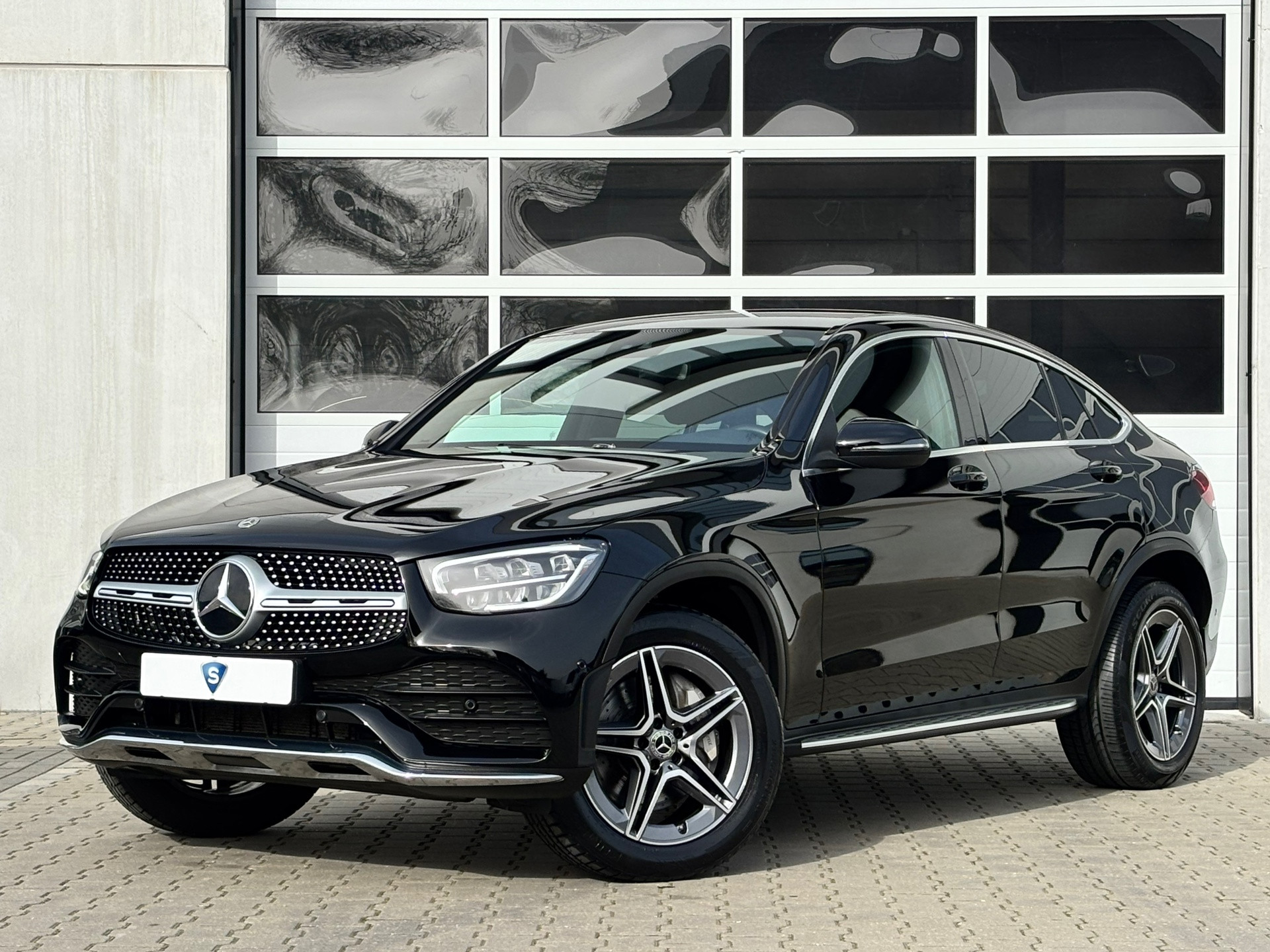Mercedes-Benz GLC Coupé 300e 4MATIC SOH-Test/ AMG/ MBUX/ Carplay 51916892-0.jpg | Autobedrijf Van Schijndel