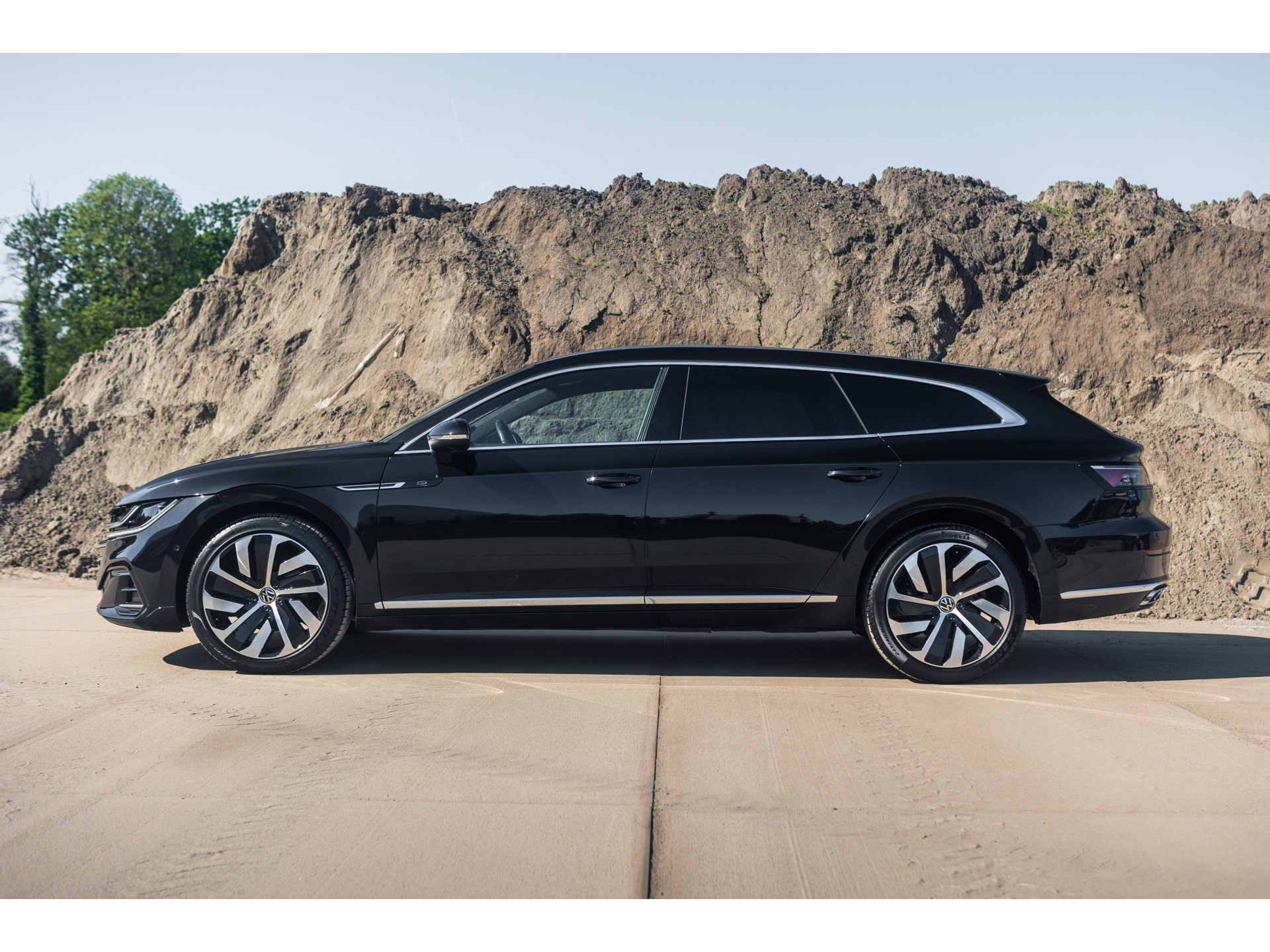 Volkswagen Arteon Shooting Brake 1.4 TSI eHybrid R-Line Business+ SOH-TEST Sportstoelen 19inch Dealerauto 52149147-2.jpg | Autobedrijf Van Schijndel
