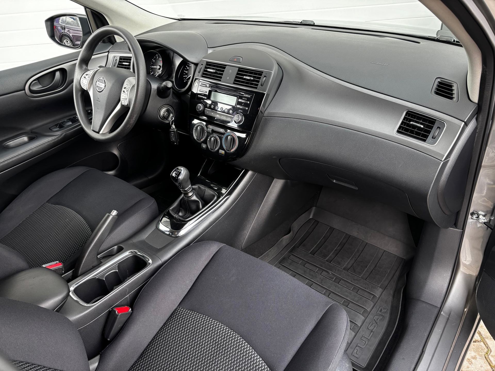 Nissan Pulsar 1.2 DIG-T Visia Airco Trekhaak Cruise control 52481538-1.jpg | Autobedrijf Van Schijndel