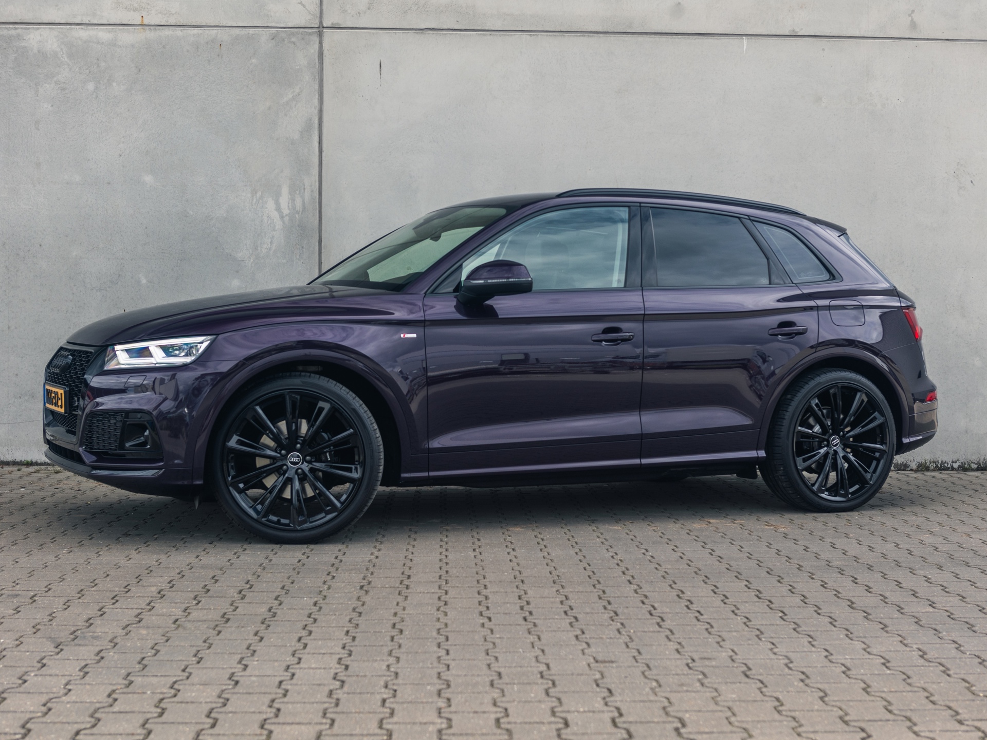 Audi Q5 55 TFSI e Quattro Competition Audi Exclusive Violett 53070998-0.jpg | Autobedrijf Van Schijndel