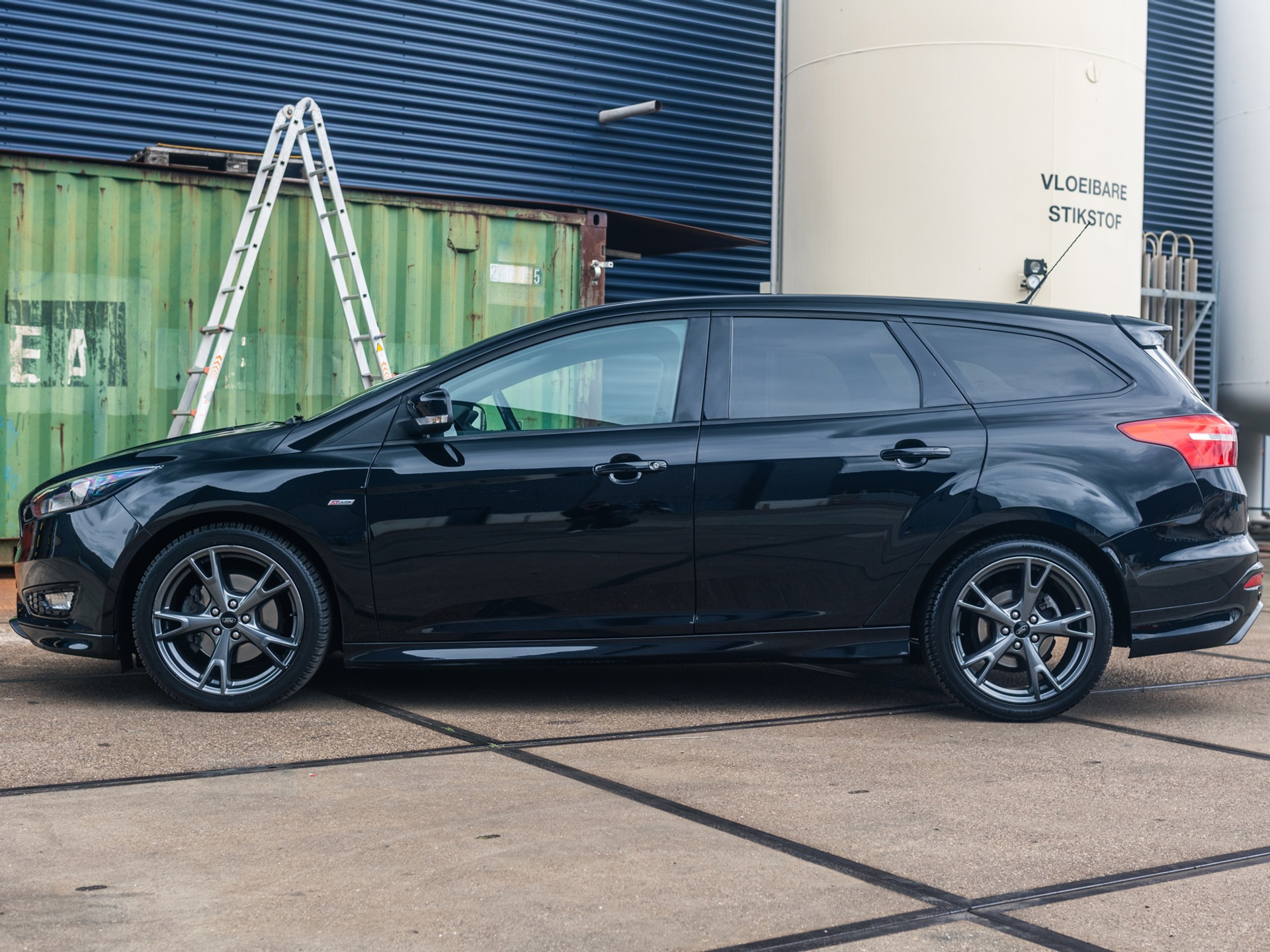 Ford Focus Wagon 1.5 Titanium ST Line 18inch Clima Navi 53430613-2.jpg | Autobedrijf Van Schijndel