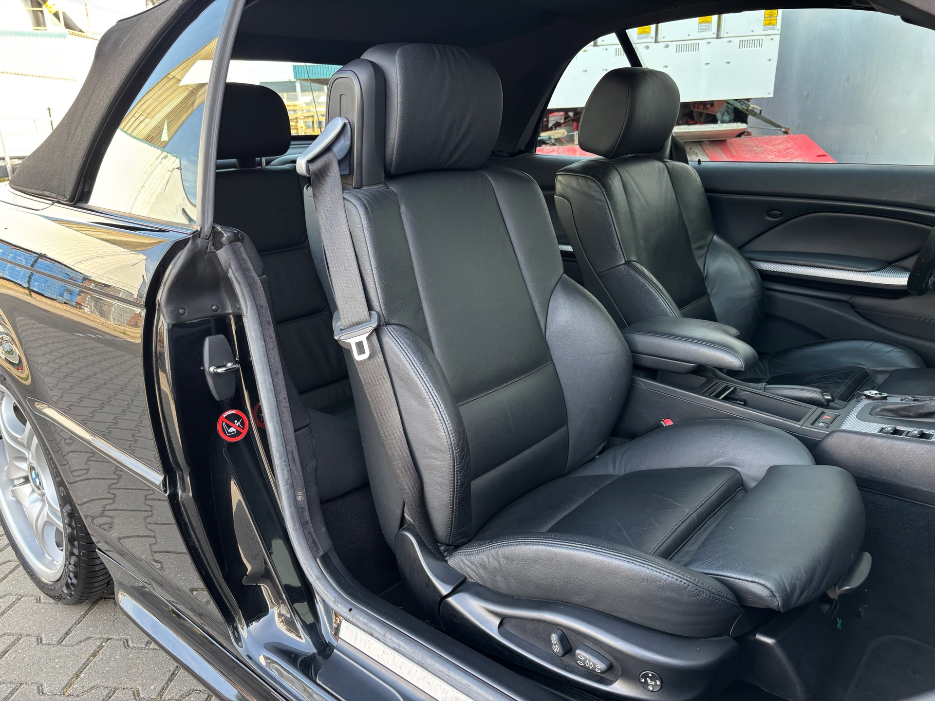 BMW 3 Serie Cabrio 320Ci Special Executive 53670514-2.jpg | Autobedrijf Van Schijndel