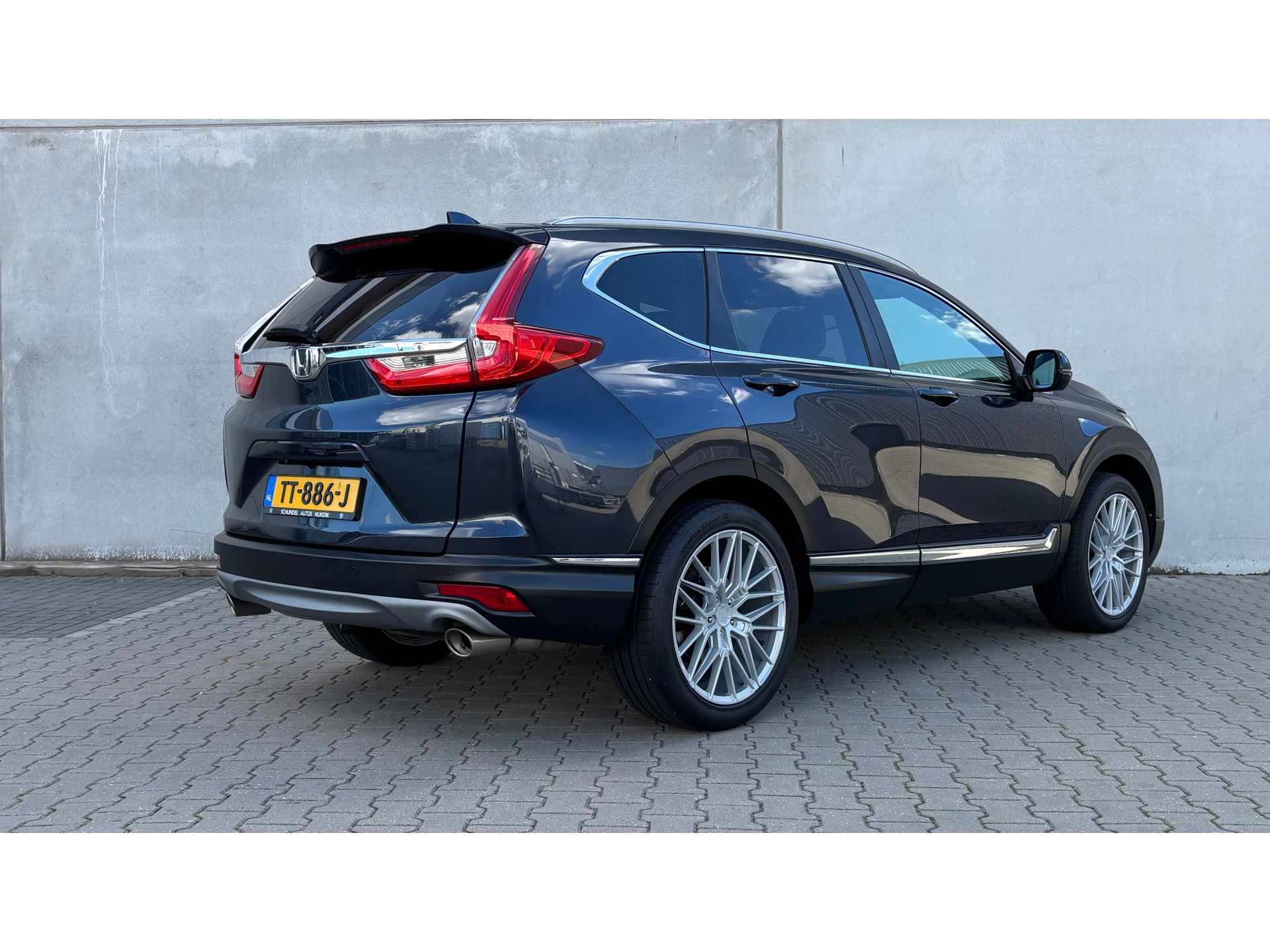Honda CR-V 1.5 AWD Executive | Pano dak | Leder | Head up | 93.000km!! 56392731-2.jpg | Autobedrijf Van Schijndel