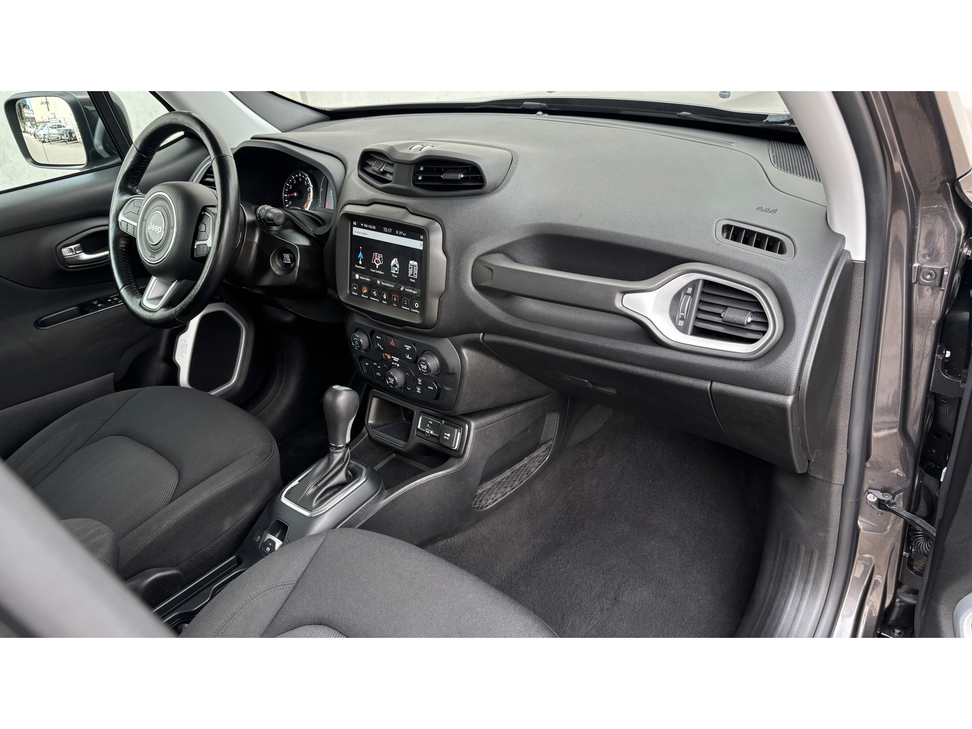 Jeep Renegade 1.3T DDCT Limited Automaat Bull Bar Side steps 56513175-1.jpg | Autobedrijf Van Schijndel