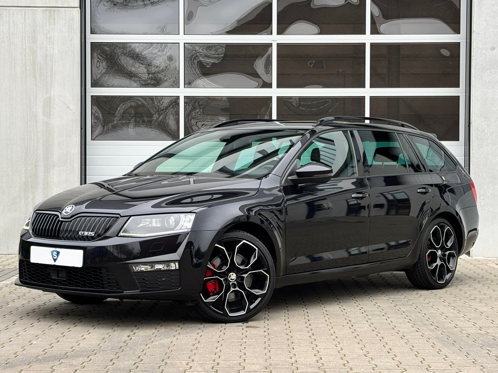 Škoda Octavia Combi 2.0 TSI RS | ((Gereserveerd)) 45714095-0.jpg | Autobedrijf Van Schijndel