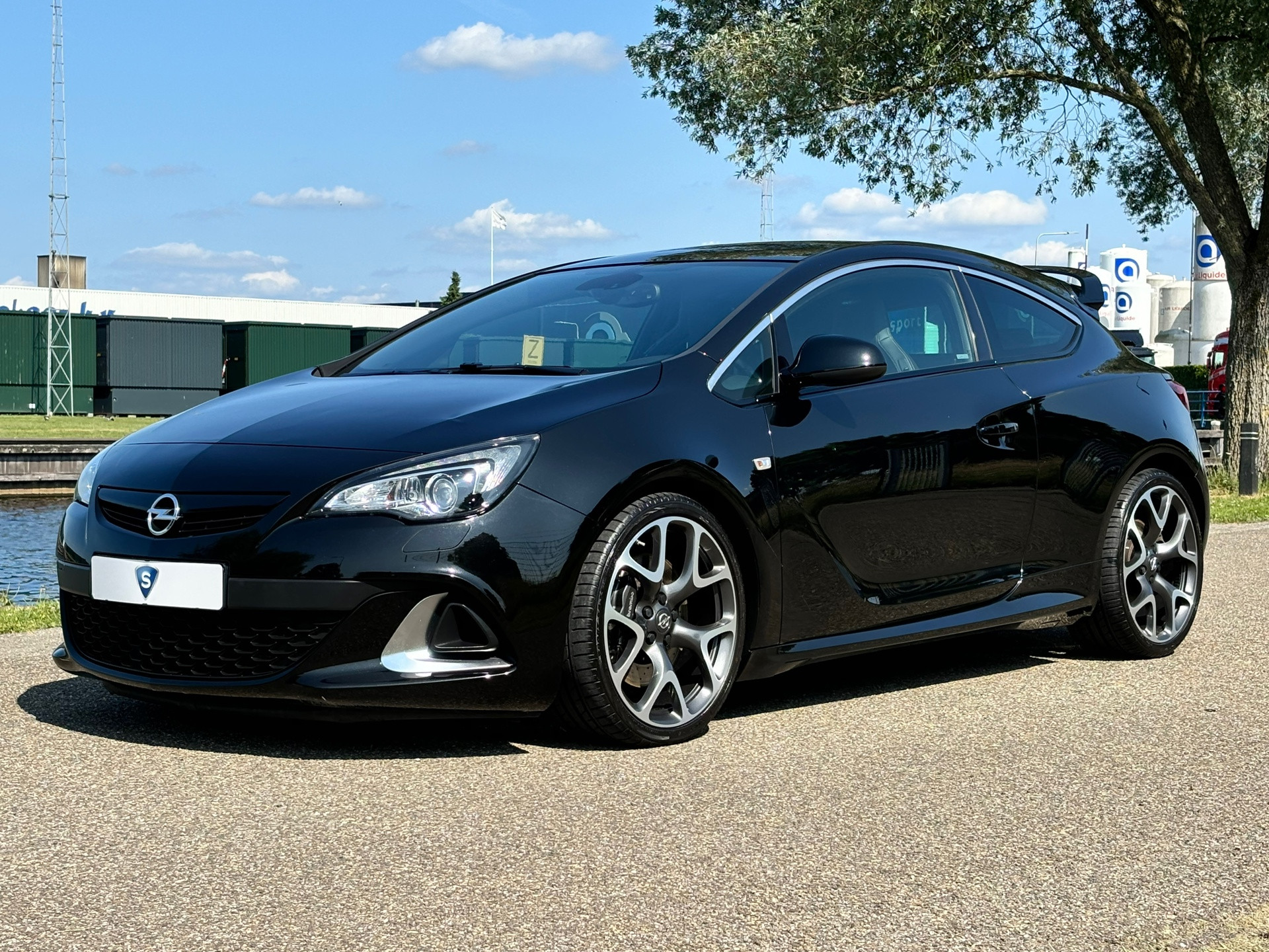Opel Astra GTC 2.0 Turbo OPC | Recaro | 20inch 48056926-0.jpg | Autobedrijf Van Schijndel